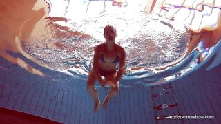 Hot Teen Martina Swims Naked Underwater
