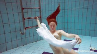 Relaxing Underwater Show with Hot Girls